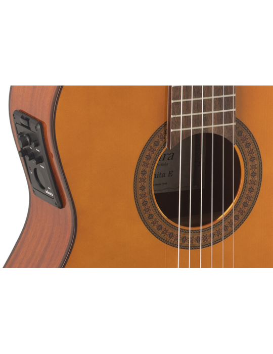 GUITARRA CLÁSICA ADMIRA JUANITA ELECTRIFICADA EQ6 SERIE ESTUDIO