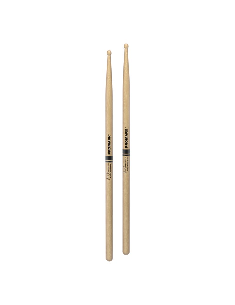 Baqueta de nogal americano con punta de madera 721 de ProMark, diseñada por Marco Minnemann.