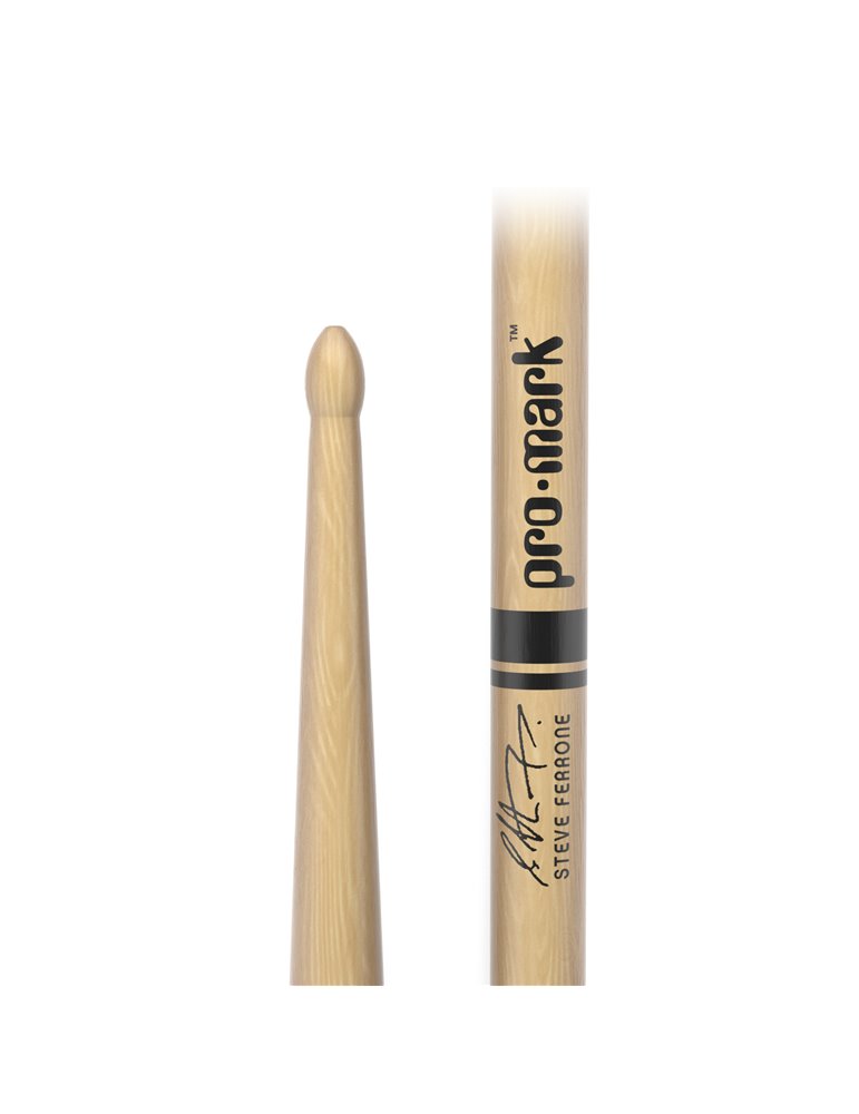 Baqueta de nogal americano con punta de madera 735 de ProMark, diseñada por Steve Ferrone.