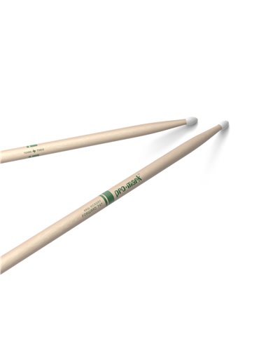 Baquetas ProMark Classic Forward 747 Raw, Nogal americano con punta ovalada de nailon