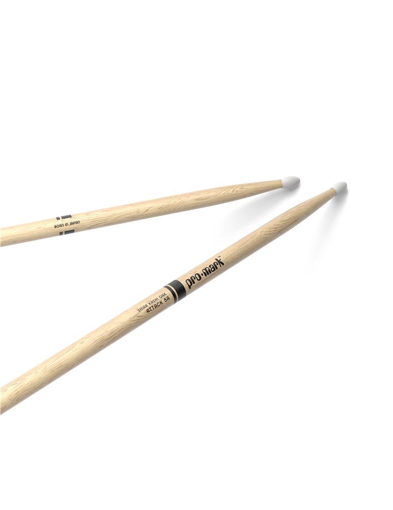 Baquetas ProMark Classic Attack 5A, Roble Shira Kashi con punta ovalada de nailon
