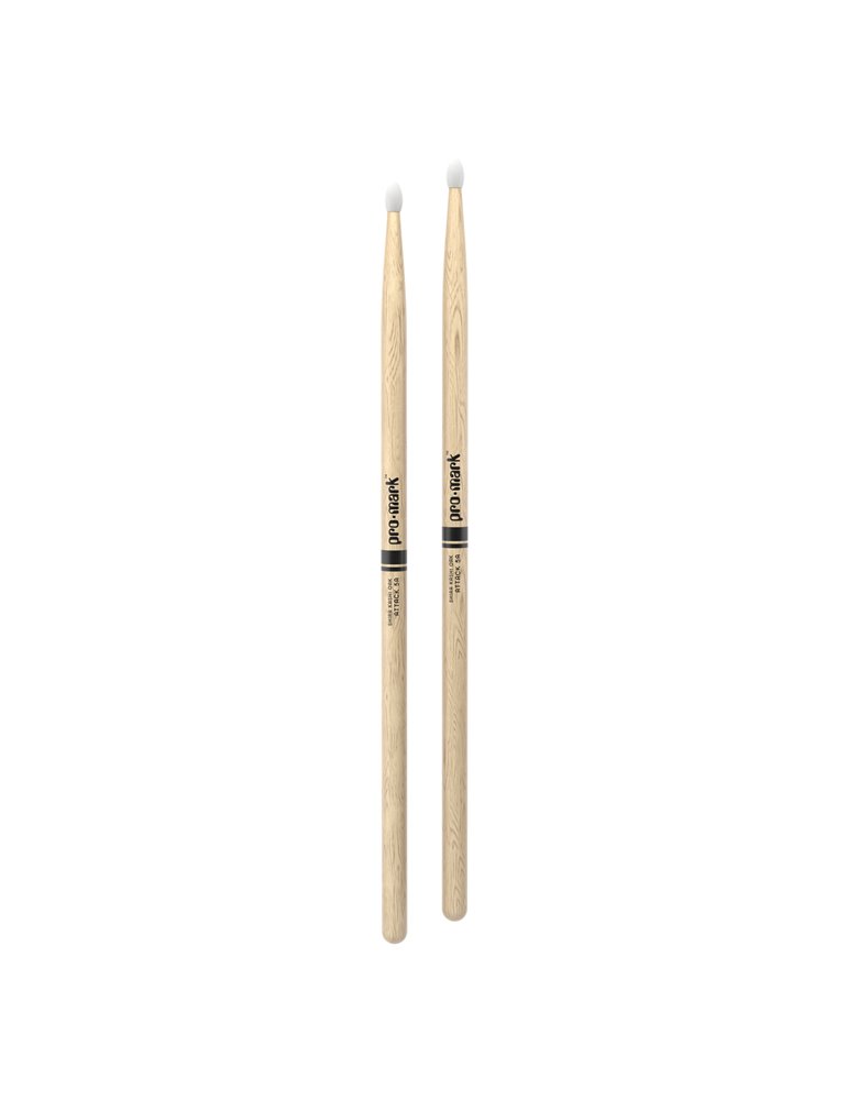 Baquetas ProMark Classic Attack 5A, Roble Shira Kashi con punta ovalada de nailon