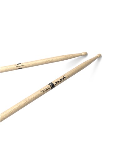 Baquetas ProMark Classic Attack 5B, Roble Shira Kashi con punta ovalada de madera