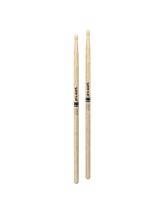 Baqueta de roble Shira Kashi con punta de madera 747 de ProMark, diseñada por Neil Peart.