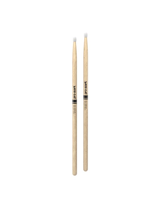 Baquetas ProMark Classic Attack 747, Roble Shira Kashi con punta ovalada de nailon