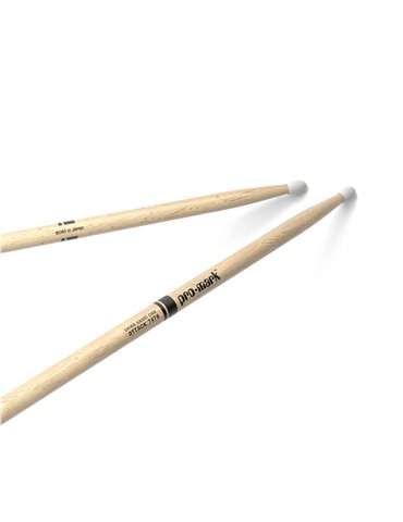 Baquetas ProMark Classic Attack 747B, Roble Shira Kashi con punta ovalada de nailon