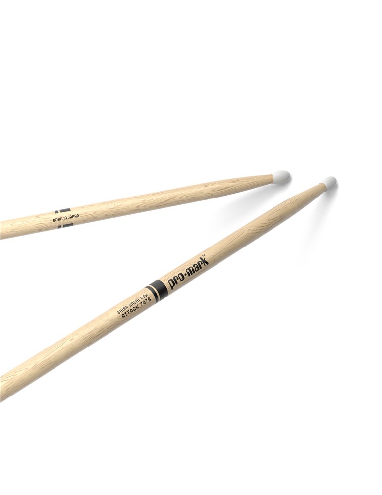 Baquetas ProMark Classic Attack 747B, Roble Shira Kashi con punta ovalada de nailon