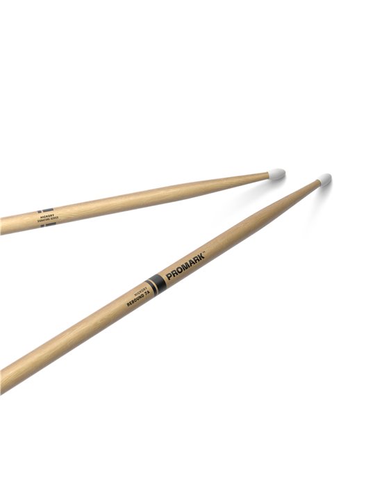 Baquetas ProMark Rebound 7A. Nogal americano con punta de nailon