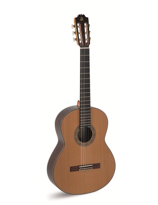 GUITARRA CLÁSICA ADMIRA A15 SERIE ARTESANÍA
