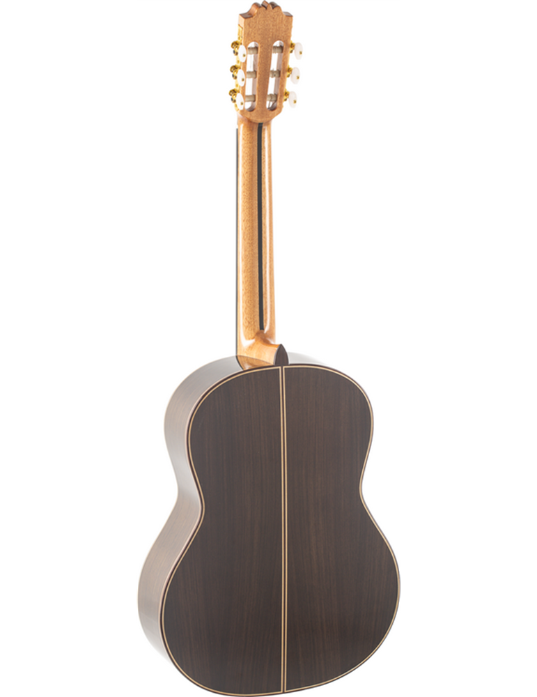 GUITARRA CLÁSICA ADMIRA A15 ELECTRIFICADA CON FISHMAN SERIE ARTESANÍA