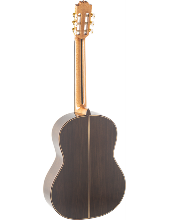GUITARRA CLÁSICA ADMIRA A15 ELECTRIFICADA CON FISHMAN SERIE ARTESANÍA