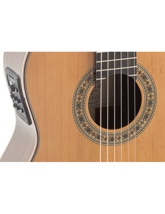 GUITARRA CLÁSICA ADMIRA A15 ELECTRIFICADA CON FISHMAN SERIE ARTESANÍA