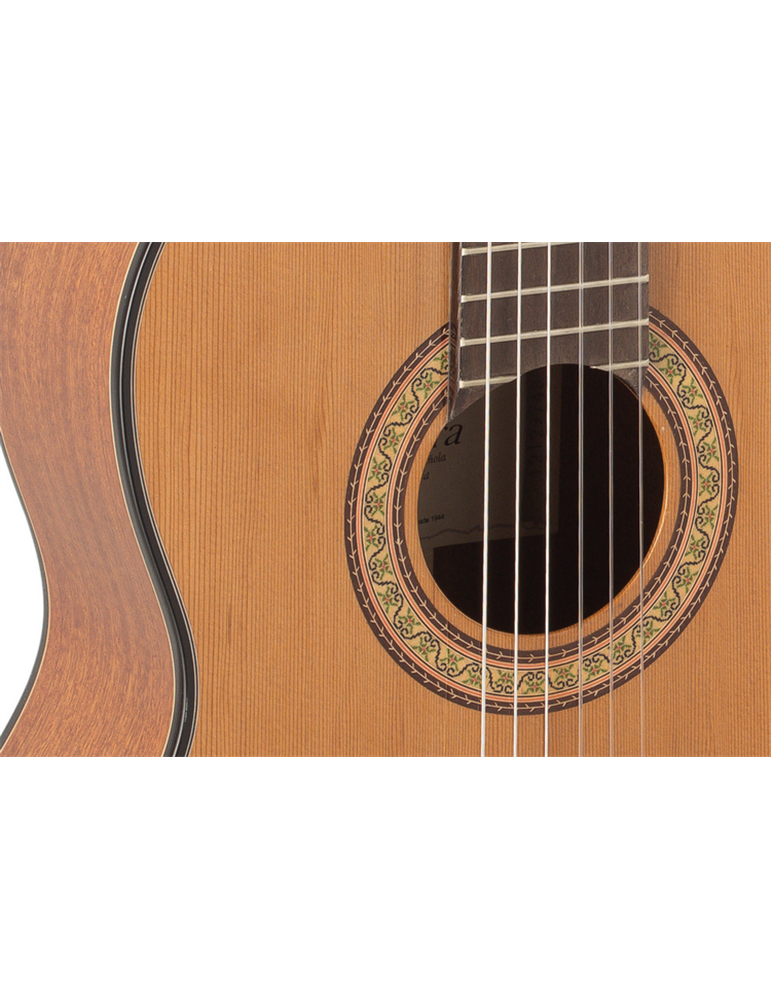 GUITARRA CLÁSICA ADMIRA A2 SERIE ARTESANÍA