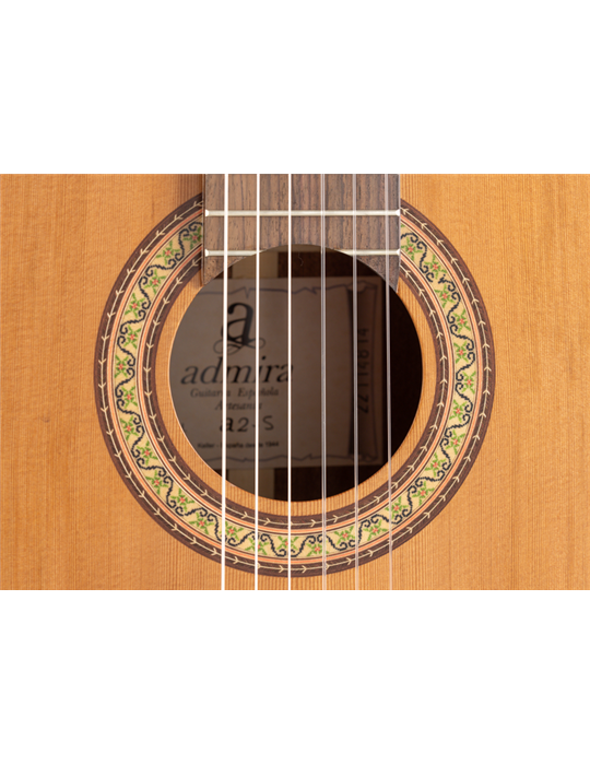 GUITARRA CLÁSICA ADMIRA A2 ELECTRIFICADA CON FISHMAN SERIE ARTESANÍA