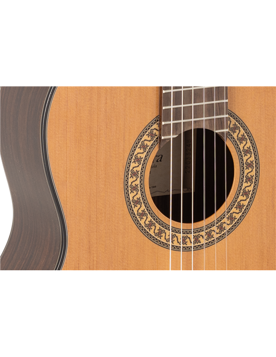 GUITARRA CLÁSICA ADMIRA A6 SERIE ARTESANÍA