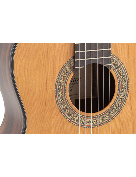 GUITARRA CLÁSICA ADMIRA A4 SERIE ARTESANÍA