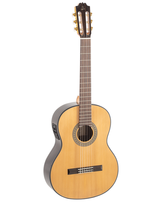 GUITARRA CLÁSICA ADMIRA A4 ELECTRIFICADA CON FISHMAN SERIE ARTESANÍA