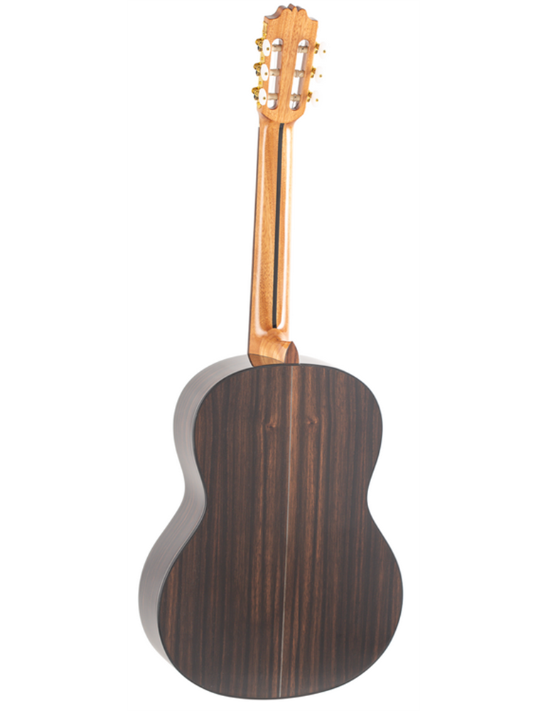 GUITARRA CLÁSICA ADMIRA A4 ELECTRIFICADA CON FISHMAN SERIE ARTESANÍA