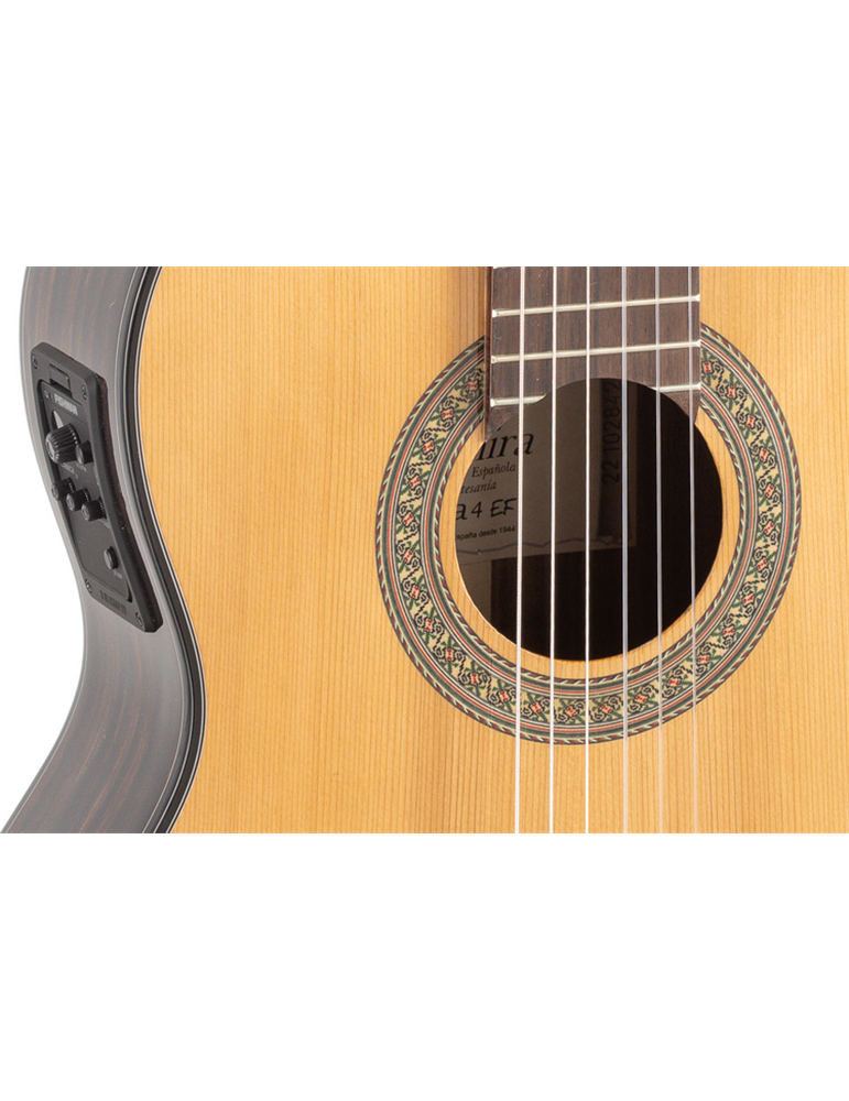 GUITARRA CLÁSICA ADMIRA A4 ELECTRIFICADA CON FISHMAN SERIE ARTESANÍA
