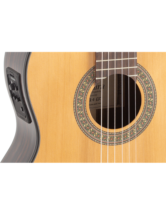 GUITARRA CLÁSICA ADMIRA A4 ELECTRIFICADA CON FISHMAN SERIE ARTESANÍA