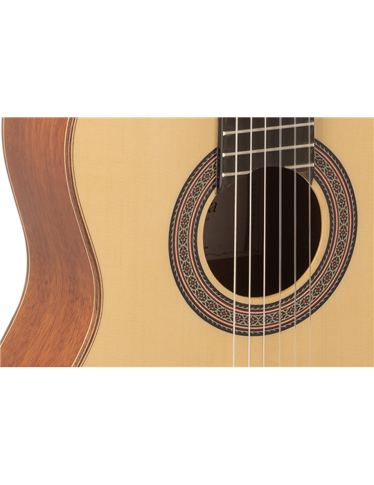 GUITARRA CLÁSICA ADMIRA A45 ELECTRIFICADA FISHMAN SERIE ARTESANÍA