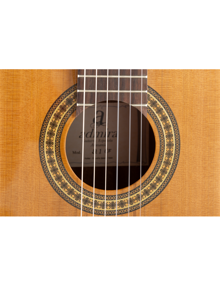 GUITARRA CLÁSICA ADMIRA A1 ELECTRIFICADA FISHMAN SERIE ARTESANÍA