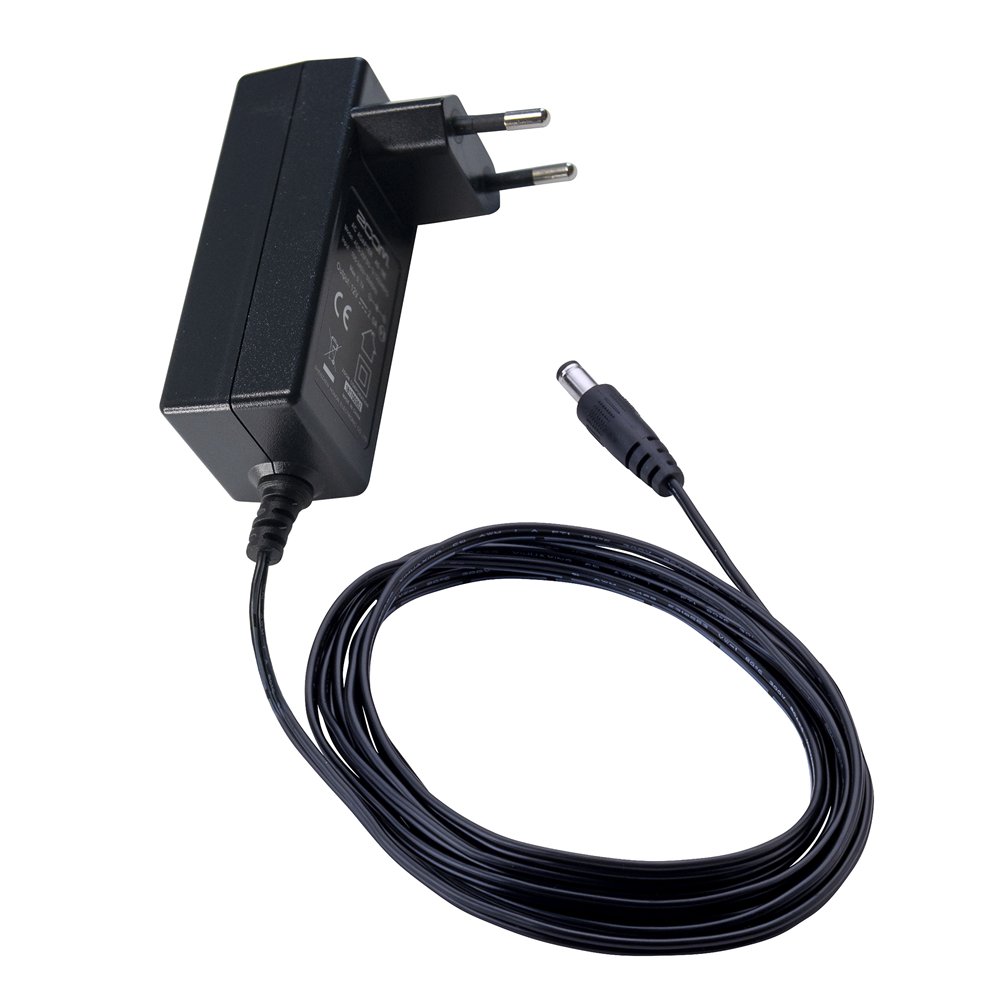 AD-19 - alimentador 12V / 2A (positivo al centro)