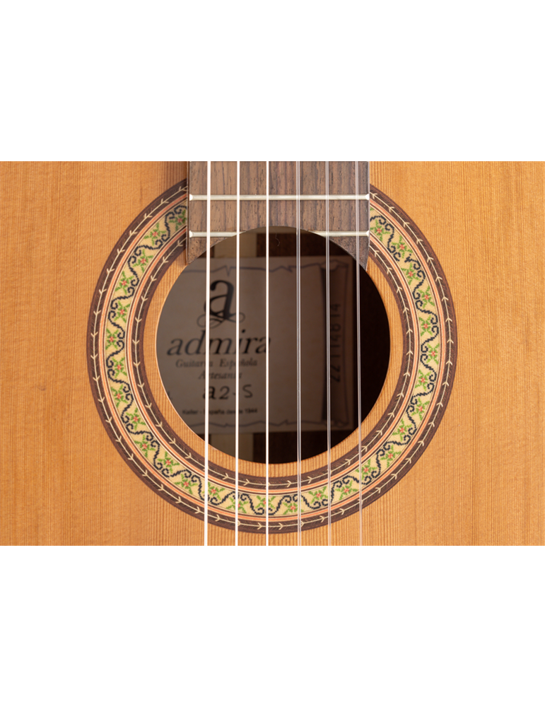 GUITARRA CLÁSICA ADMIRA A2 SATINADA ELECTRIFICADA SERIE ARTESANÍA