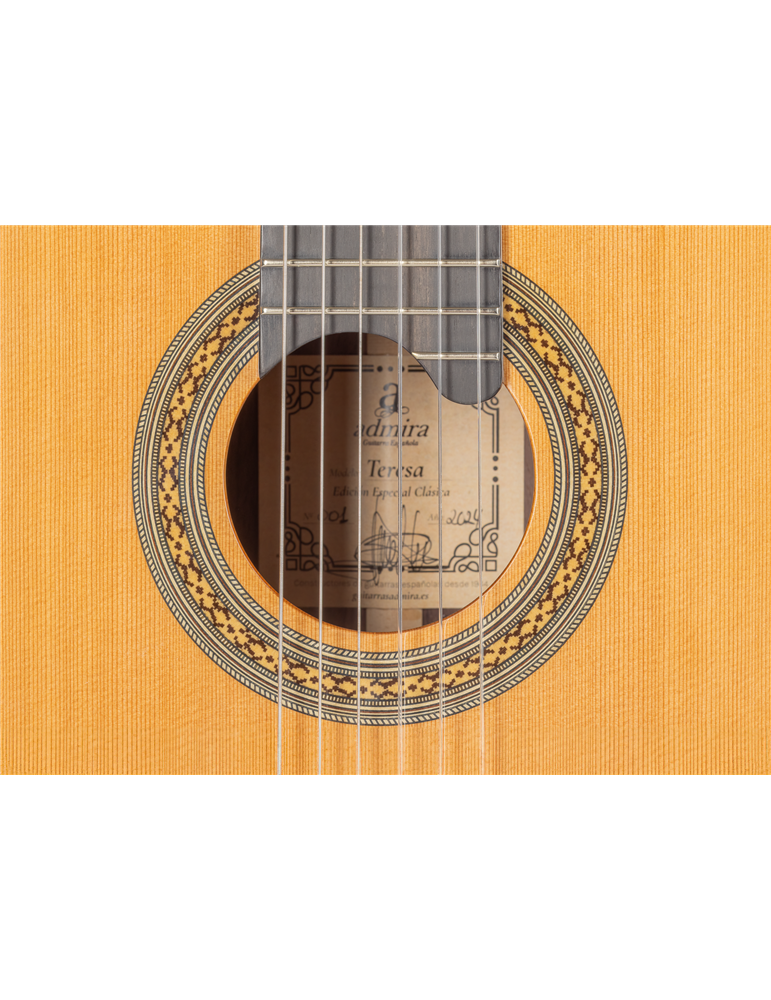 GUITARRA ADMIRA TERESA SERIE ARTESANÍA