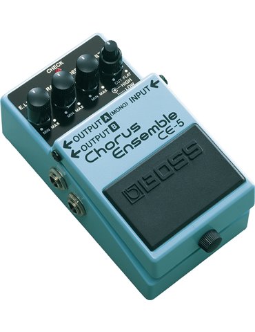 Boss CE 5 Pedal Compacto 2