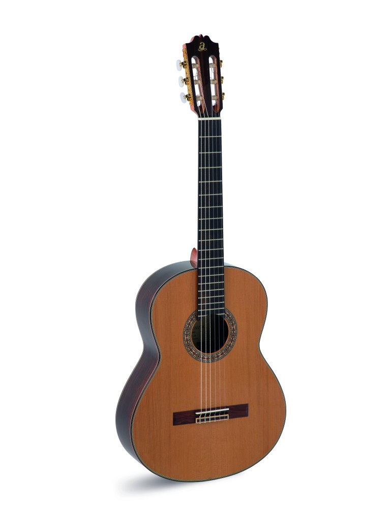 GUITARRA CLÁSICA ADMIRA A15 SERIE ARTESANÍA