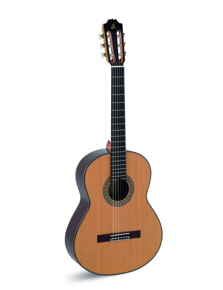GUITARRA CLÁSICA ADMIRA A20 SERIE ARTESANÍA