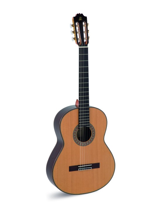 GUITARRA CLÁSICA ADMIRA A20 SERIE ARTESANÍA