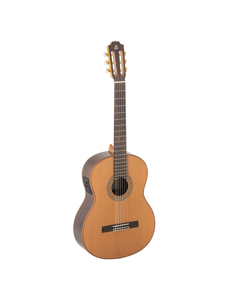 GUITARRA CLÁSICA ADMIRA A10 ELECTRIFICADA CON FISHMAN SERIE ARTESANÍA