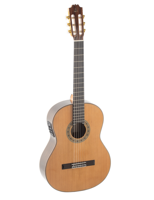 GUITARRA CLÁSICA ADMIRA A15 ELECTRIFICADA CON FISHMAN SERIE ARTESANÍA