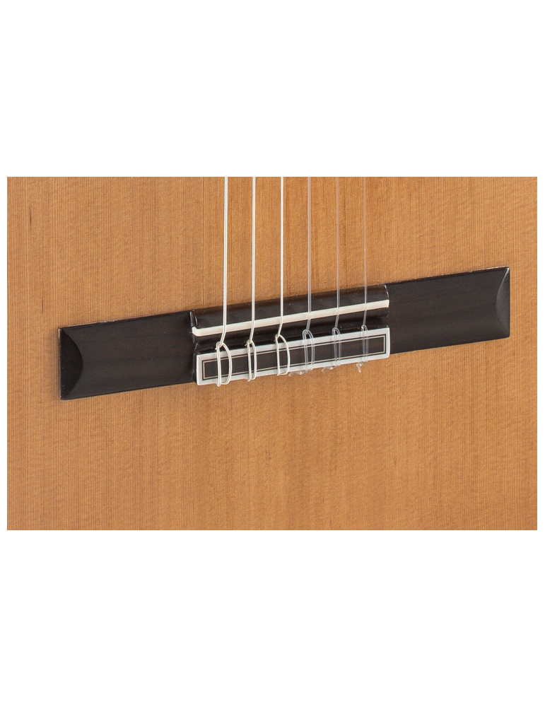 GUITARRA CLÁSICA ADMIRA A15 ELECTRIFICADA CON FISHMAN SERIE ARTESANÍA