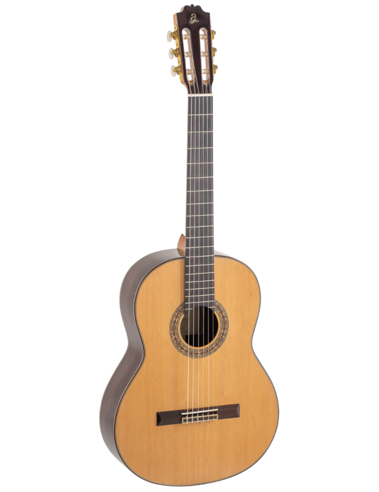 GUITARRA CLÁSICA ADMIRA A20 ELECTRIFICADA CON FISHMAN SERIE ARTESANÍA