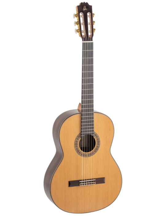 GUITARRA CLÁSICA ADMIRA A20 ELECTRIFICADA CON FISHMAN SERIE ARTESANÍA