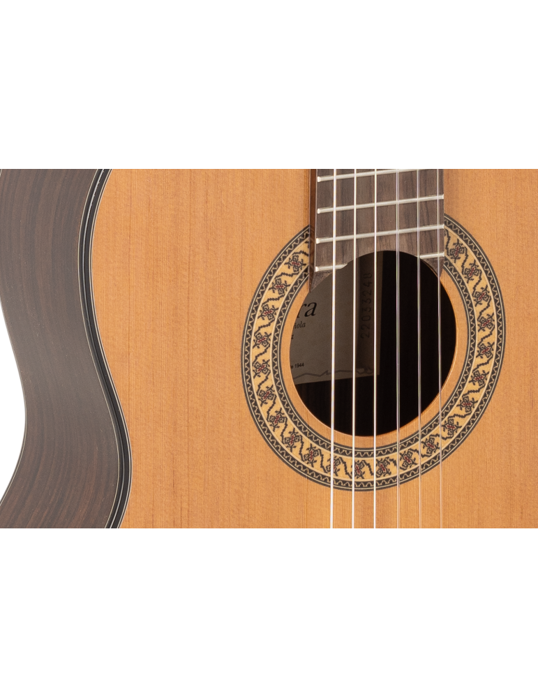 GUITARRA CLÁSICA ADMIRA A6 SERIE ARTESANÍA