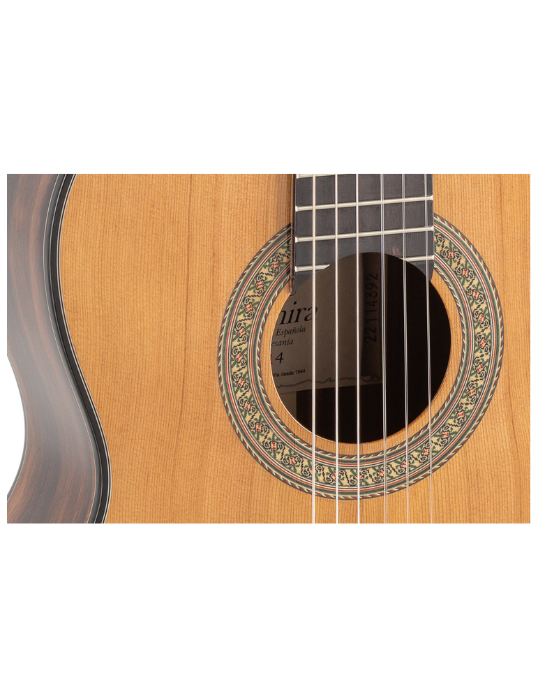 GUITARRA CLÁSICA ADMIRA A4 SERIE ARTESANÍA