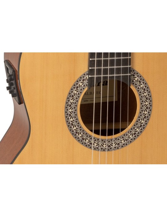 GUITARRA CLÁSICA ADMIRA ALBA 4/4 ELECTRIFICADA CON CUTAWAY SERIE INICIACIÓN BRILLO