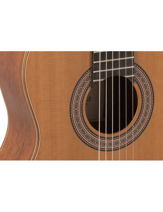 GUITARRA CLÁSICA ADMIRA A40 SERIE ARTESANÍA