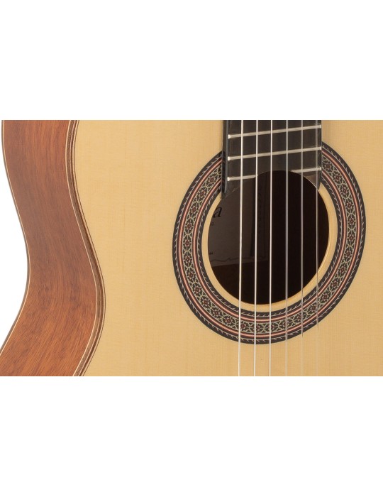 GUITARRA CLÁSICA ADMIRA A45 ELECTRIFICADA FISHMAN SERIE ARTESANÍA