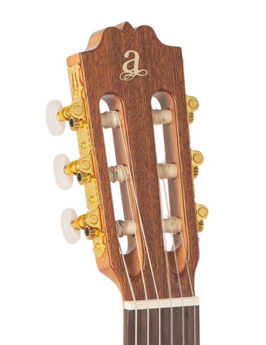 GUITARRA CLÁSICA ADMIRA A2 SERIE ARTESANÍA SATINADA