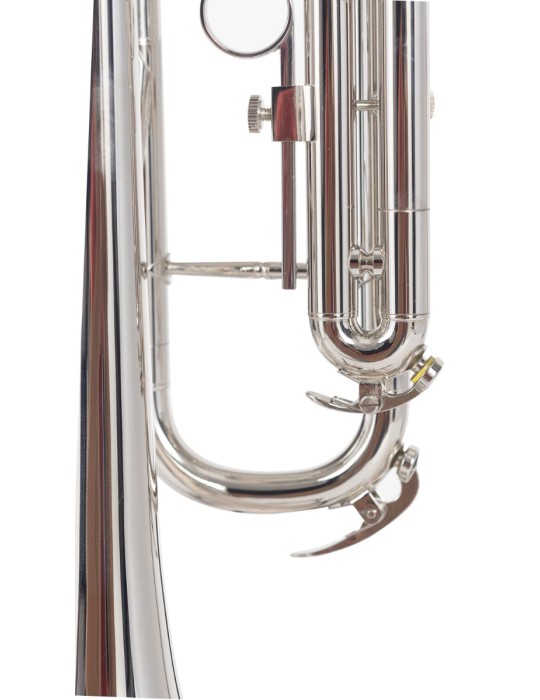 TROMPETA AMADEUS NIQUELADA TP-807N