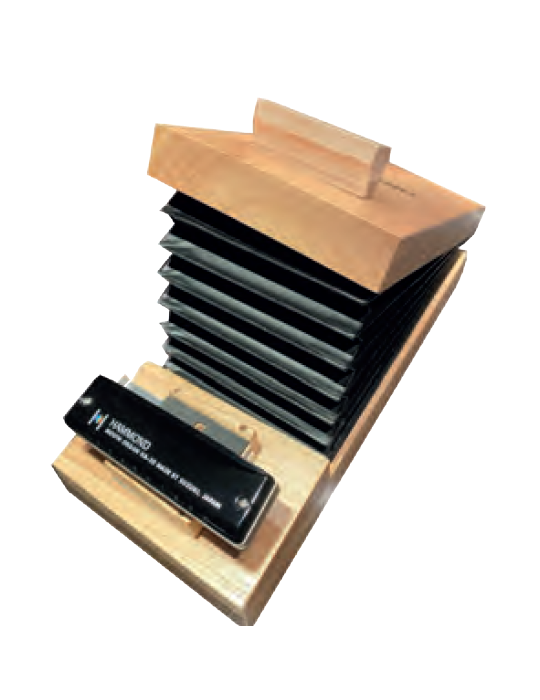 TESTEADOR DE ARMÓNICAS SUZUKI