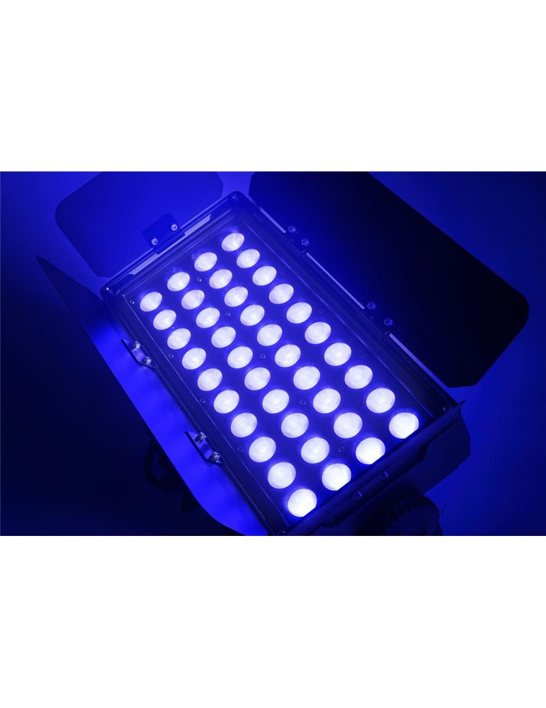 Proyector wash LED de exterior 40 x 15W IP65