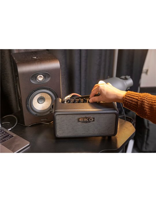 AMPLIFICADOR GUITARRA EKO PORTÁTIL BAIO BLUETOOTH/FX /INTERFACE 2 X 3" - 15W