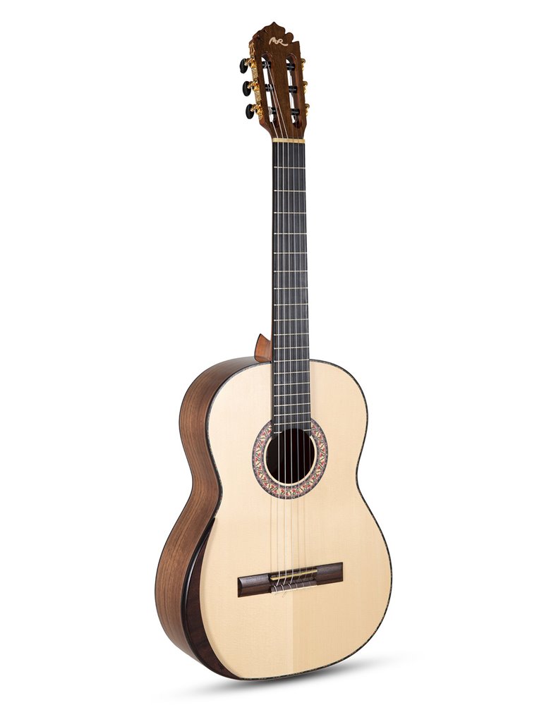 Serie MAGISTRAL E Nogal maciza Spruce/Walnut