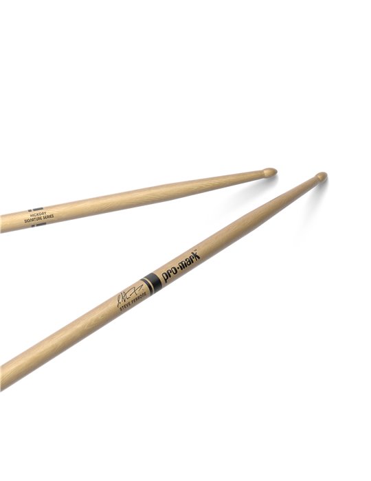 Baqueta de nogal americano con punta de madera 735 de ProMark, diseñada por Steve Ferrone.